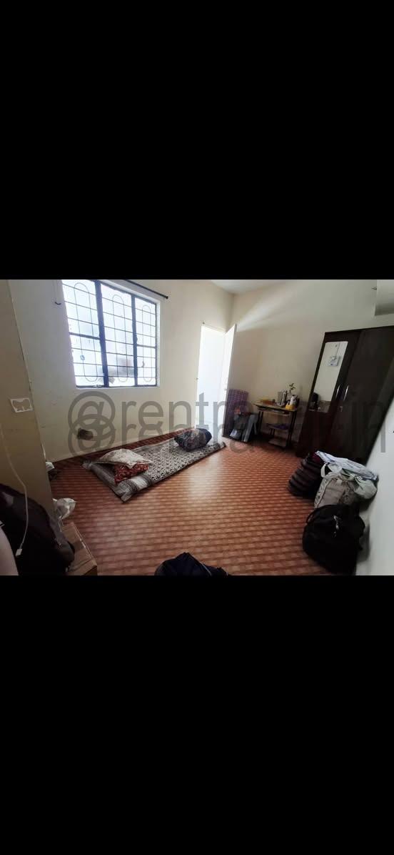 Room in 1bhk at Bhusari Colony