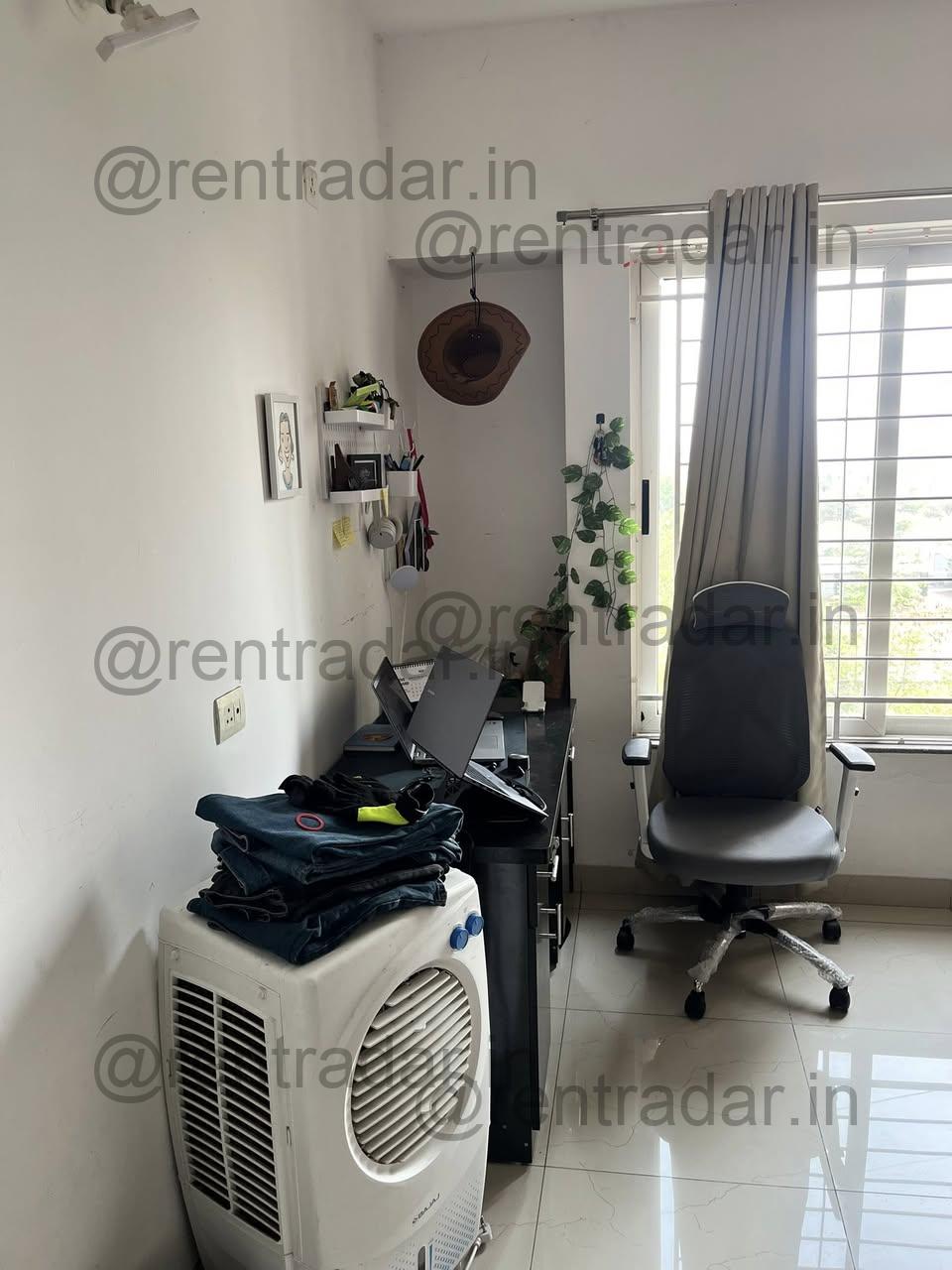 Room in 3bhk at Keshav Nagar, Mundhwa (amanora Victory Towers)