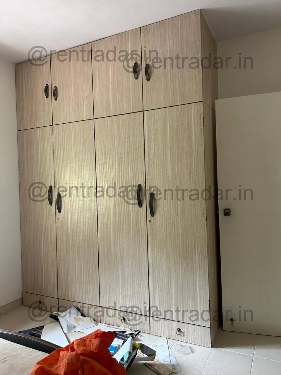 Room in 2.bhk at Raheja Vihar (goldenrays)