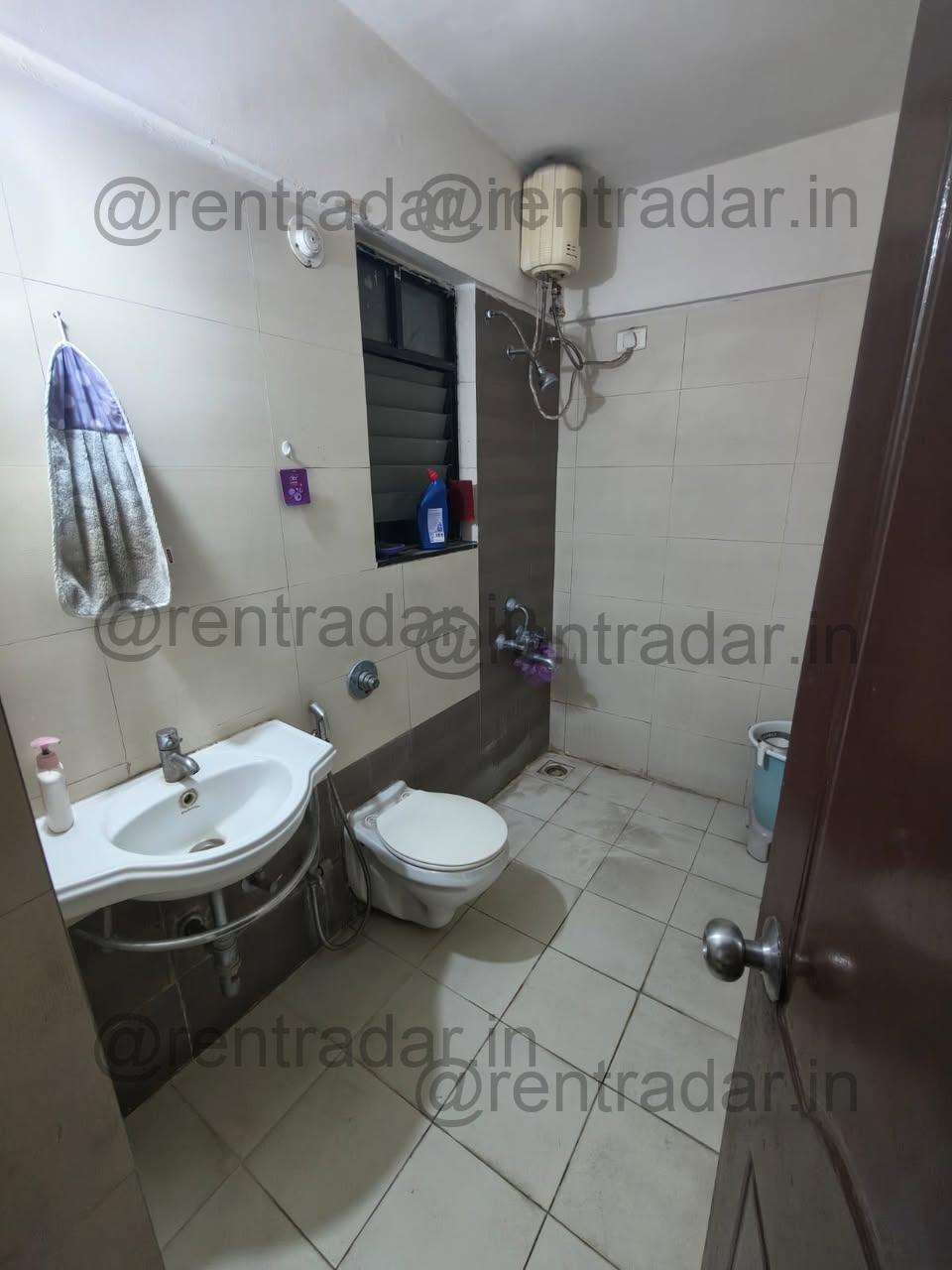 Room in 3 Bhk at Kharadi