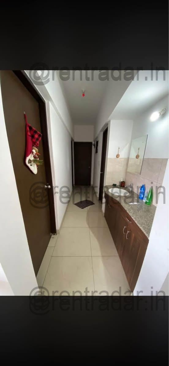 Private Room in 3 Bhk at Manjari Budruk (amanora Victory Tower)