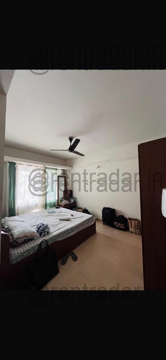 Room Available at Viman Nagar (lunkad Queensland)