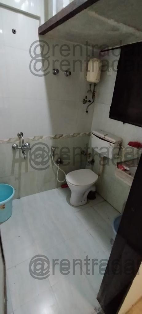 Room Available at Aarey Colony (royal Palms)