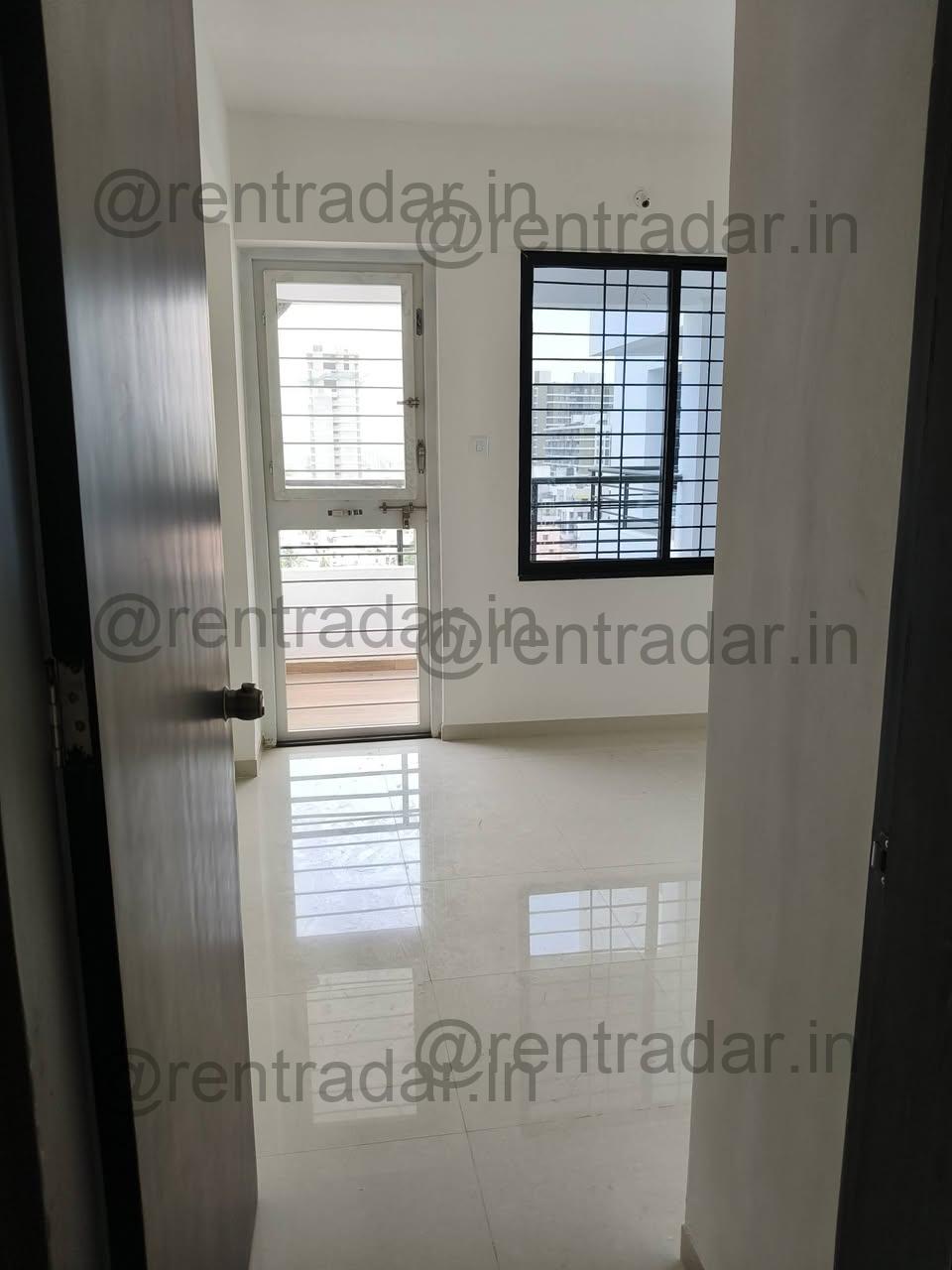 Room in 2bhk at Thergaon (royal Court Society)