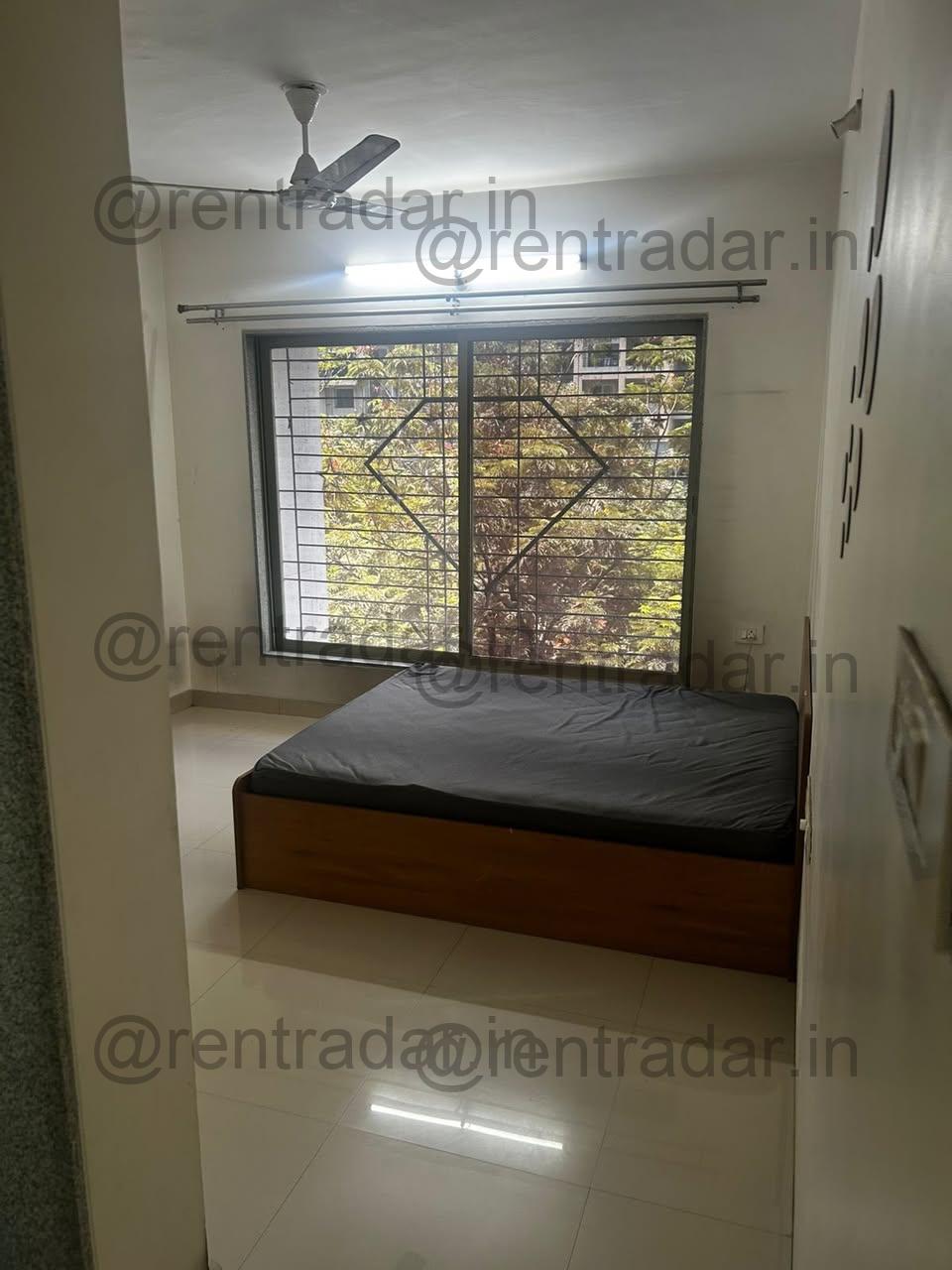 Room in 2bhk at Kalyani Nagar (F Residency)