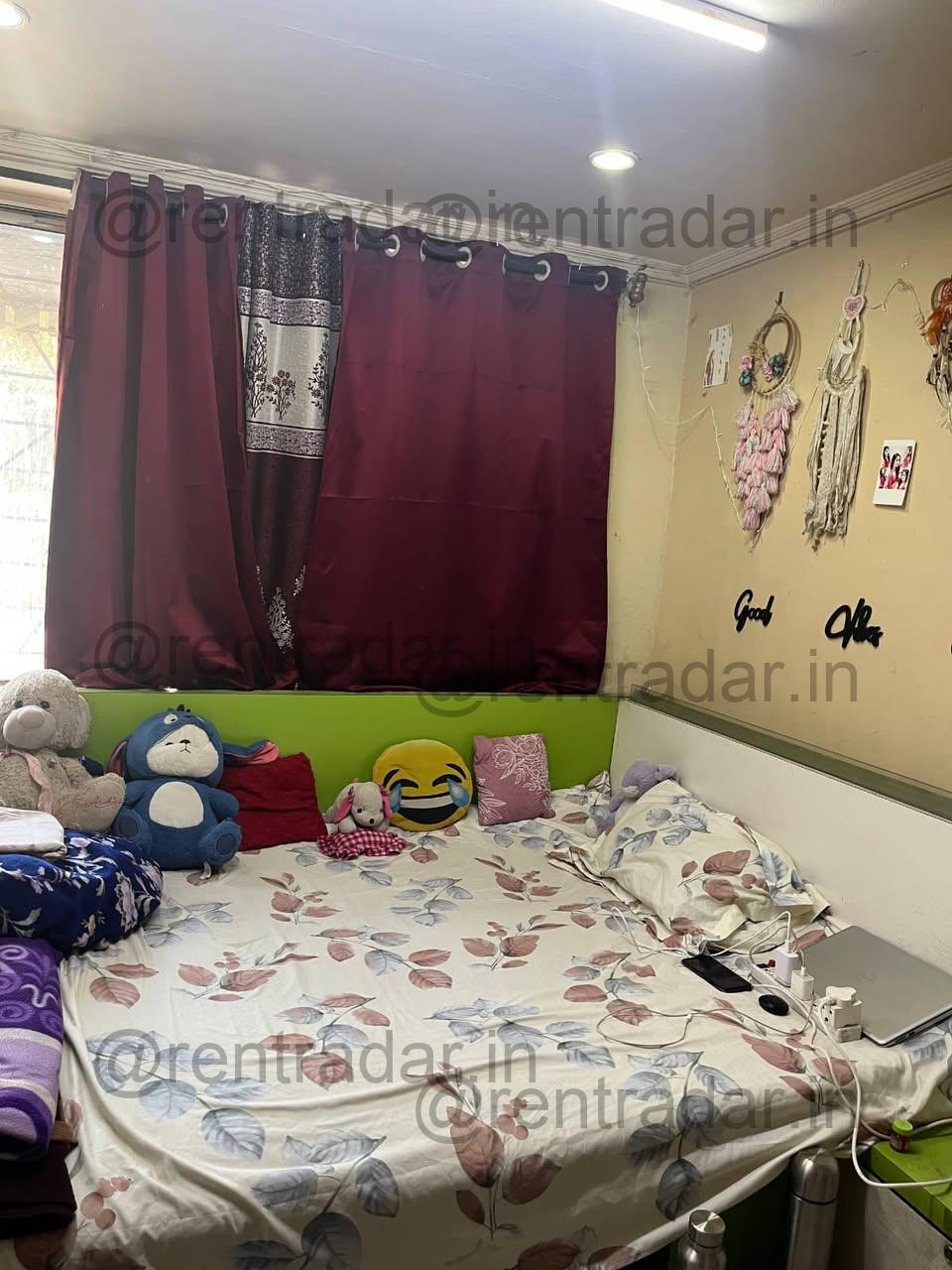 Room in 3 Bhk at Sinhgad Road