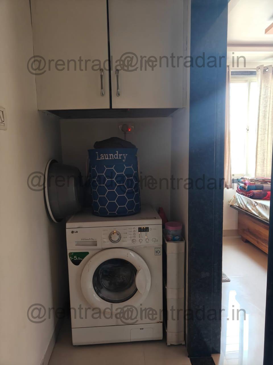 Room Available at Viman Nagar (lunkad Daffodil)