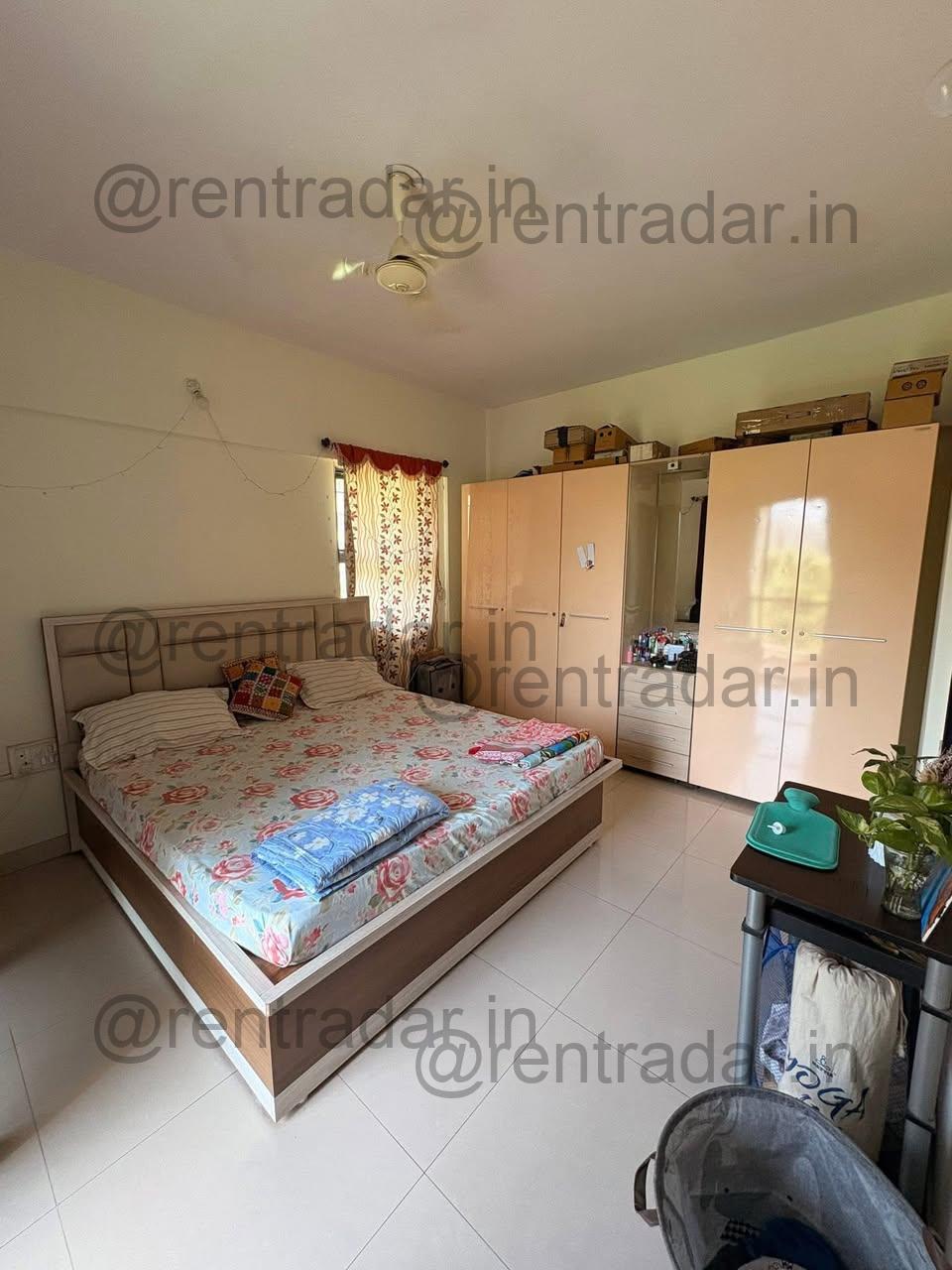 Room in 2 Bhk at Magarpatta (sylvania Apartment)