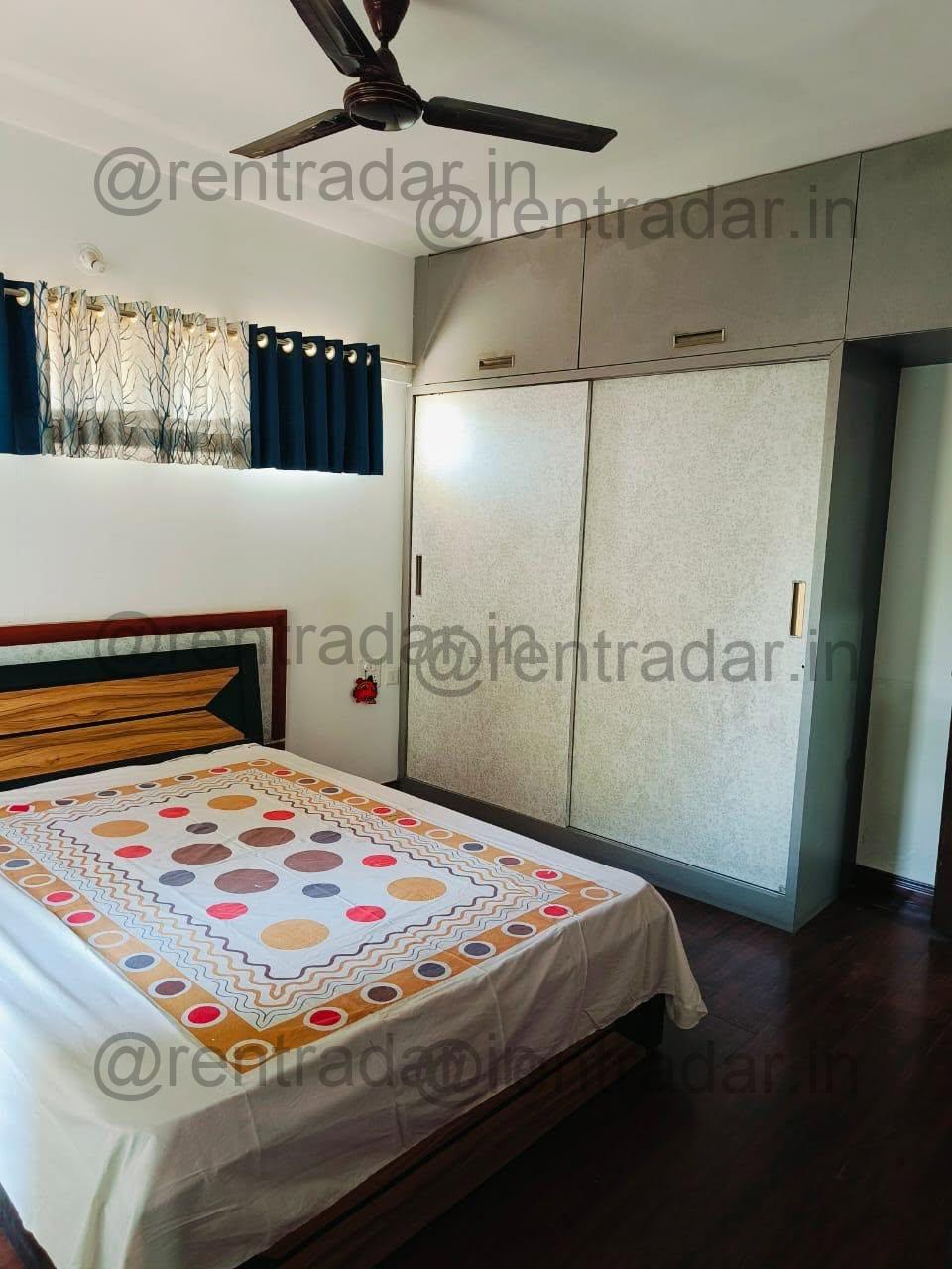 Room Available at Hinjewadi (saarthi Sovereign Society)