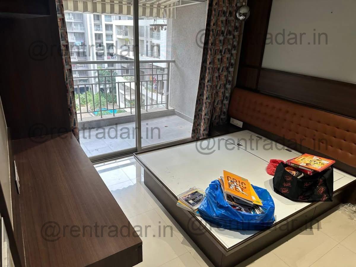 Room in 3bhk at New Kalyani Nagar (F Residences)