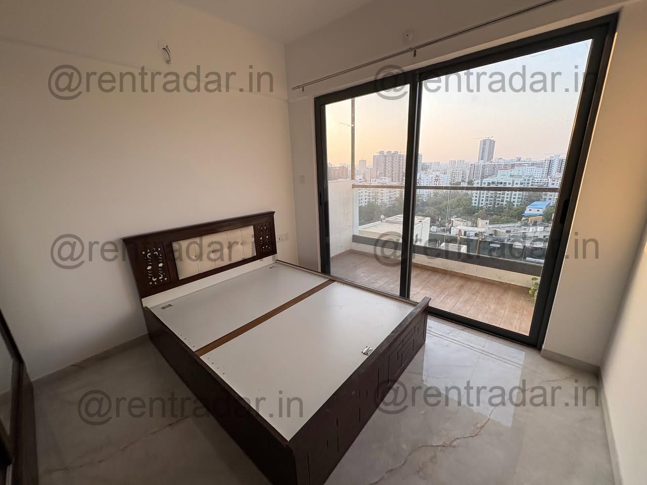 Room in 2bhk at Balewadi (magestic Signature Tower Balewadi High Street)
