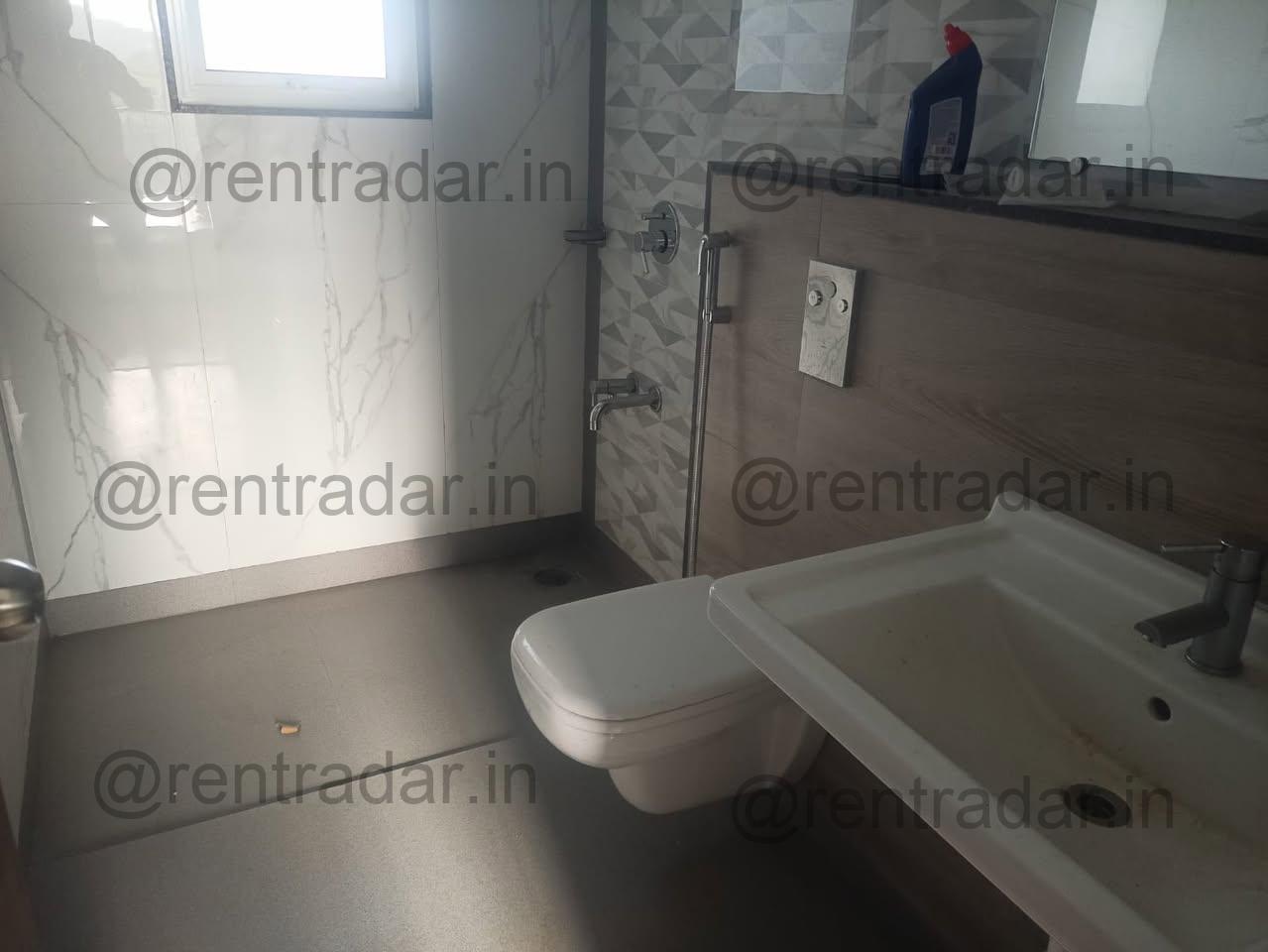 Private Room in 2bhk at Saffron Megapolis