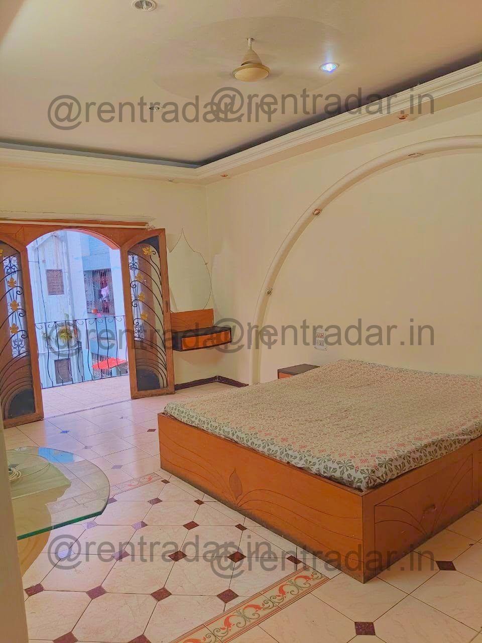Room Available at Viman Nagar