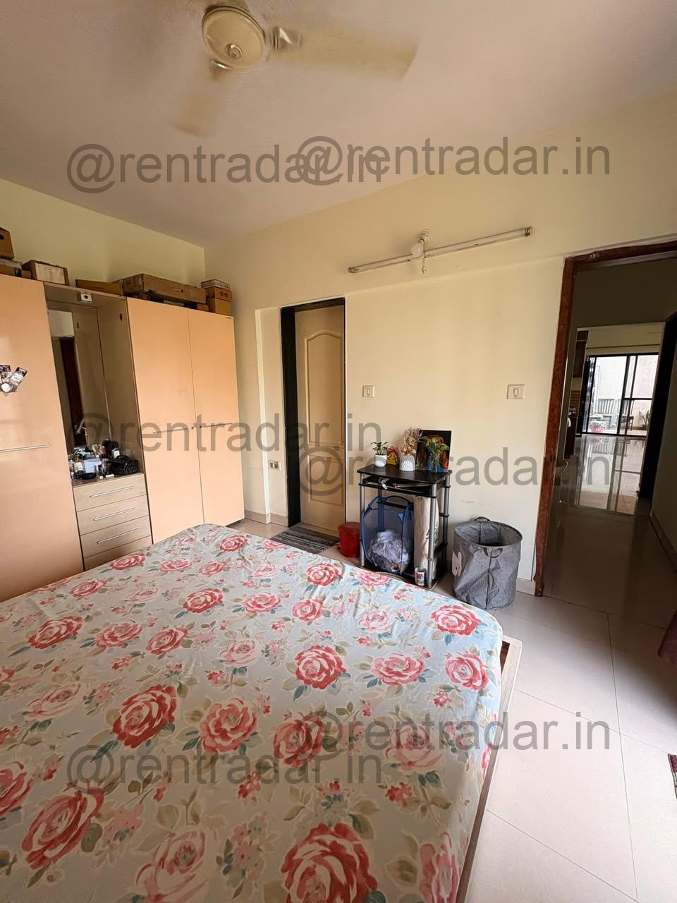 Room in 2 Bhk at Magarpatta (sylvania Apartment)