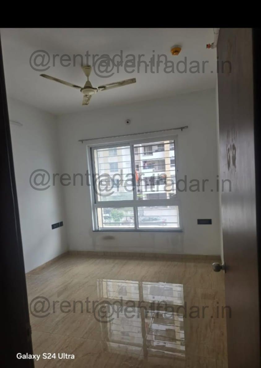 Room in 3bhk at Vtp Leonara