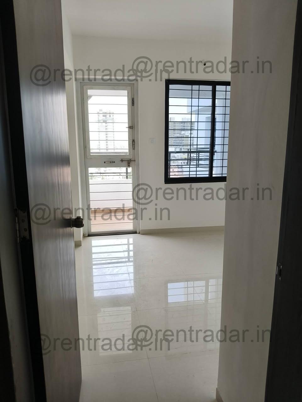 Room in 2bhk at Thergaon (royal Court Society)
