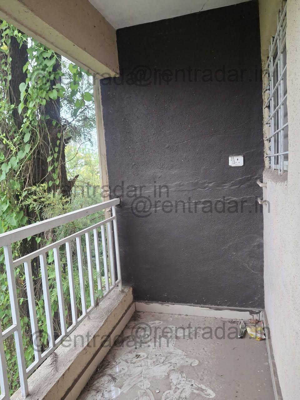 Private Room in 2bhk at Manjari BK