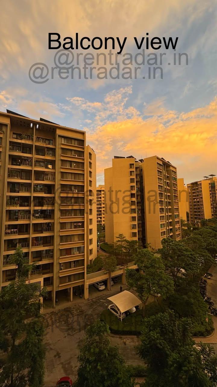 Room in 2bhk at Lohegaon (manhattan, Pride World City)