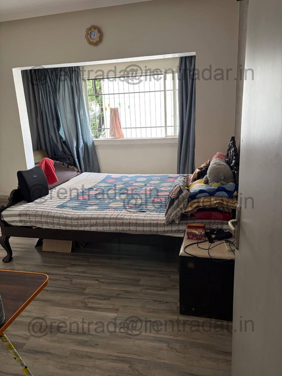 Room in 3bhk at Koregoan Park