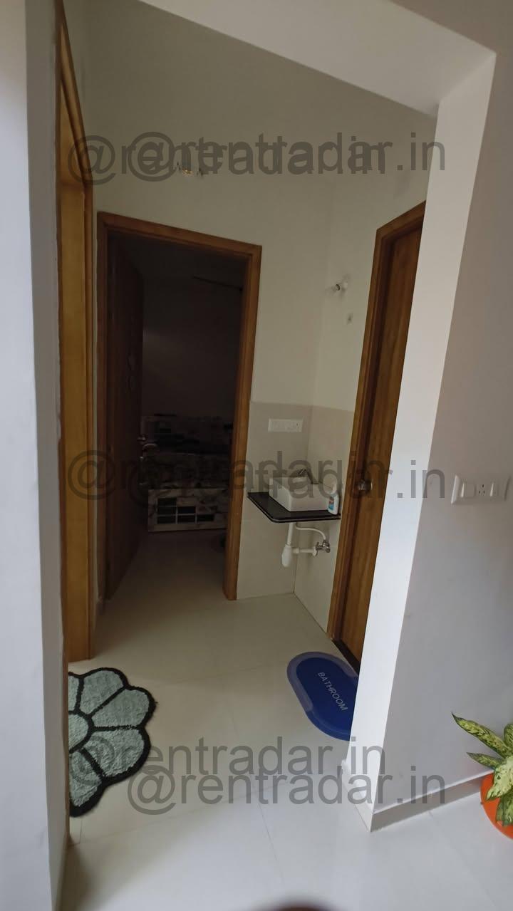 Room in 2 Bhk at Hinjewadi (fusion Towers)