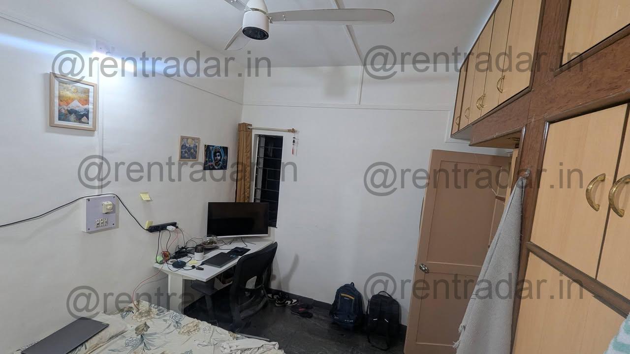 Room in 4 Bhk at Kothrud Stand Square