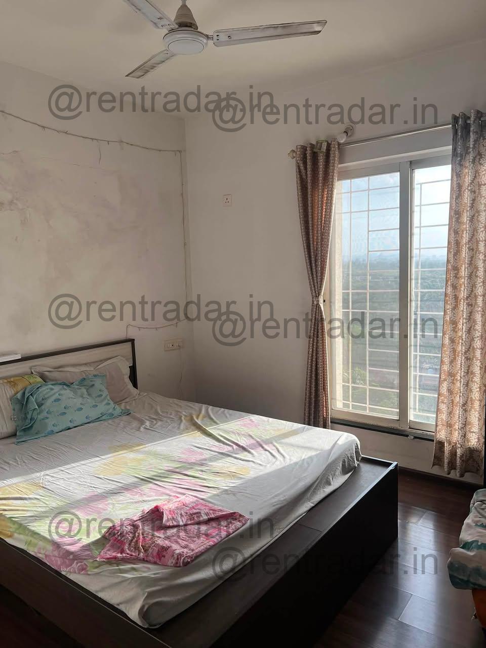 Room in 2 Bhk at Vishrantwadi (ganga Kalash Apartments)