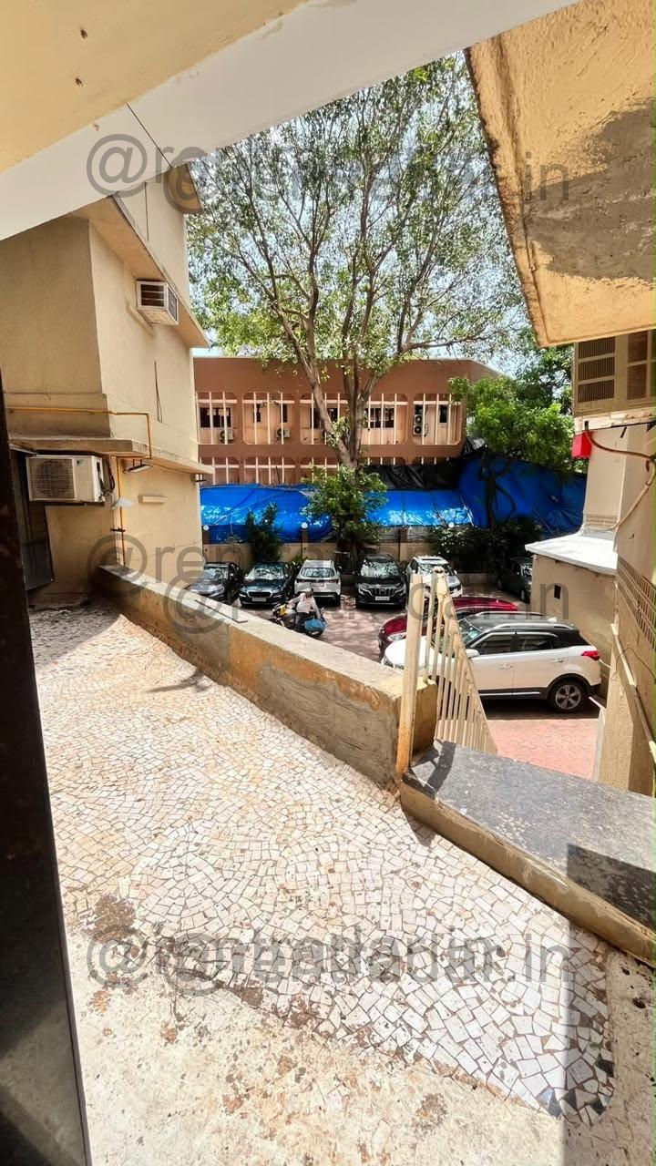 Room in 2 Bhk at Not Specified