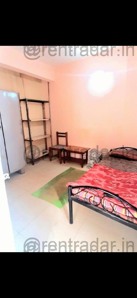 Room Available at B.t. Kawade Road