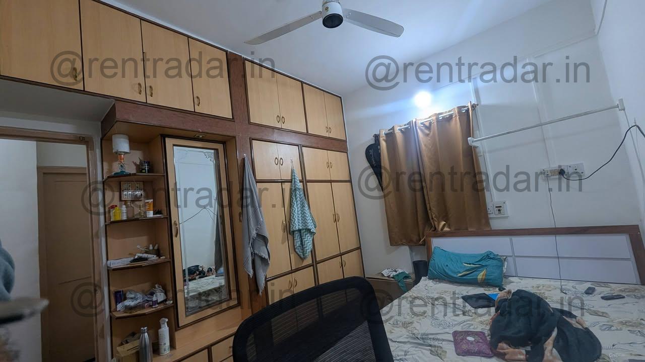 Room in 4 Bhk at Kothrud Stand Square