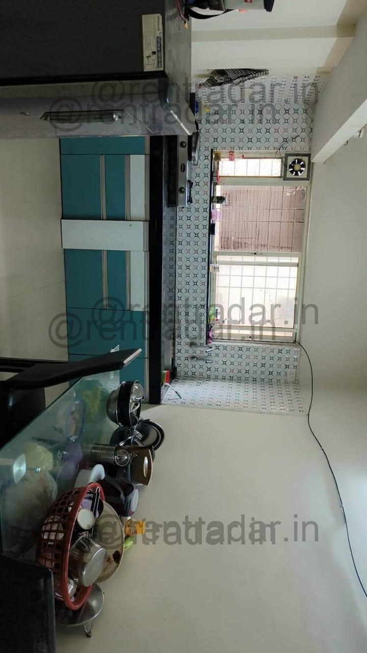 Room in 2 Bhk at Pashan (nandkumar Apartments)