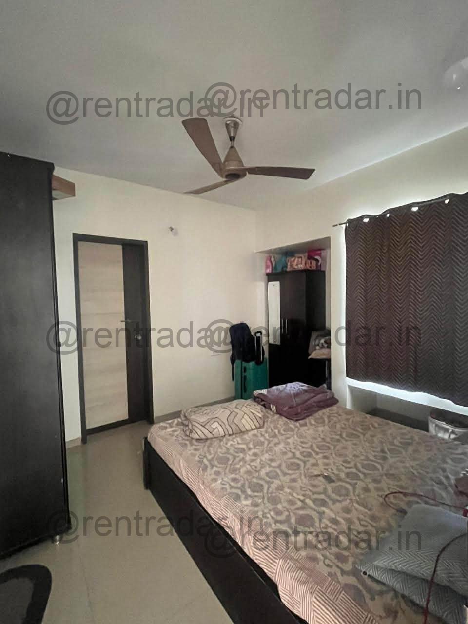 Room Available at Hadapsar (suyog Pearl Co-op Housing Society)