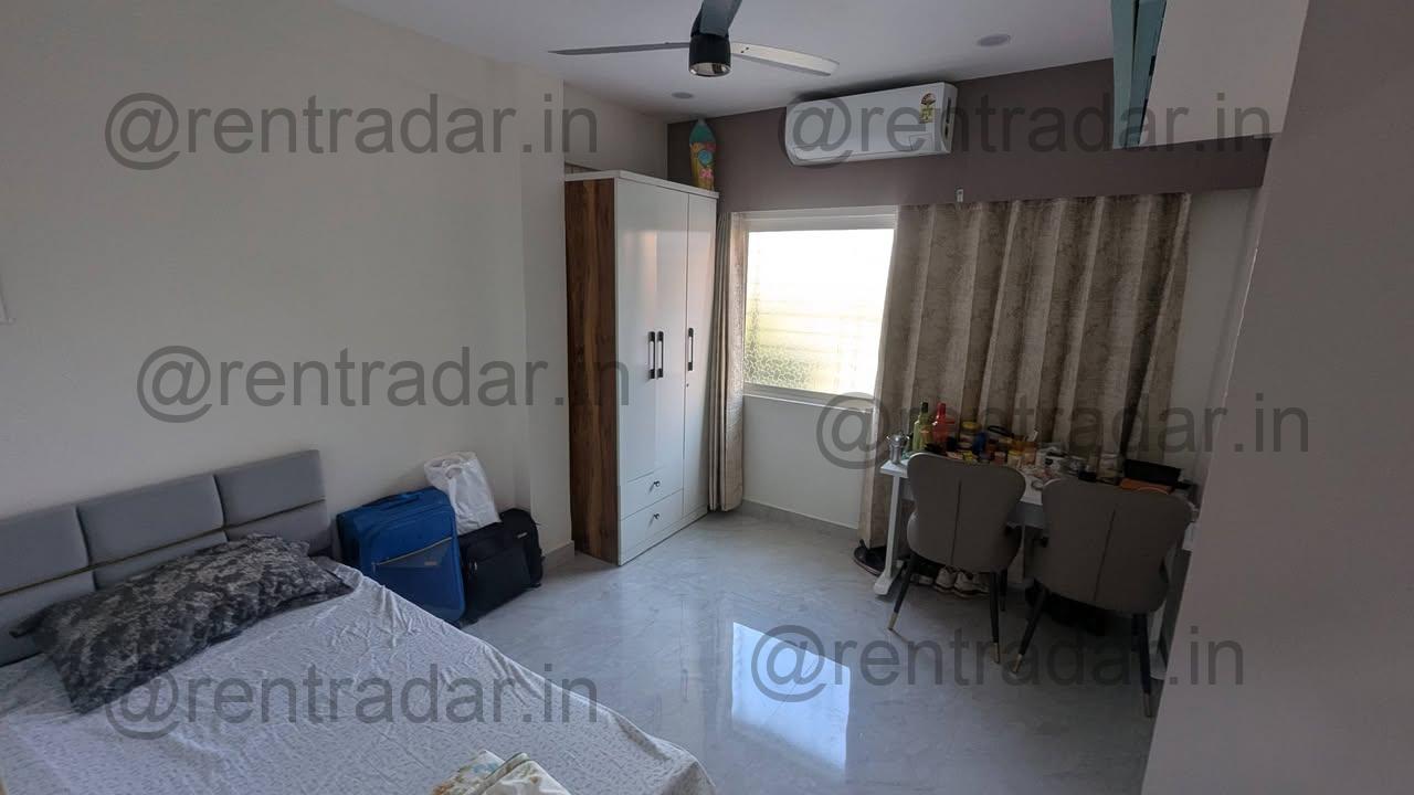 Room Available at Kothrud