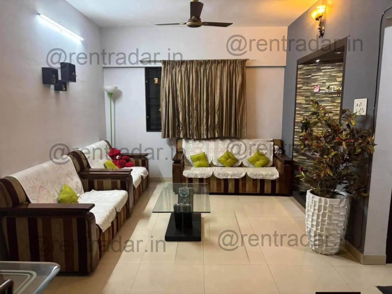 Room Available at Magarpatta (trillium Magarpatta)