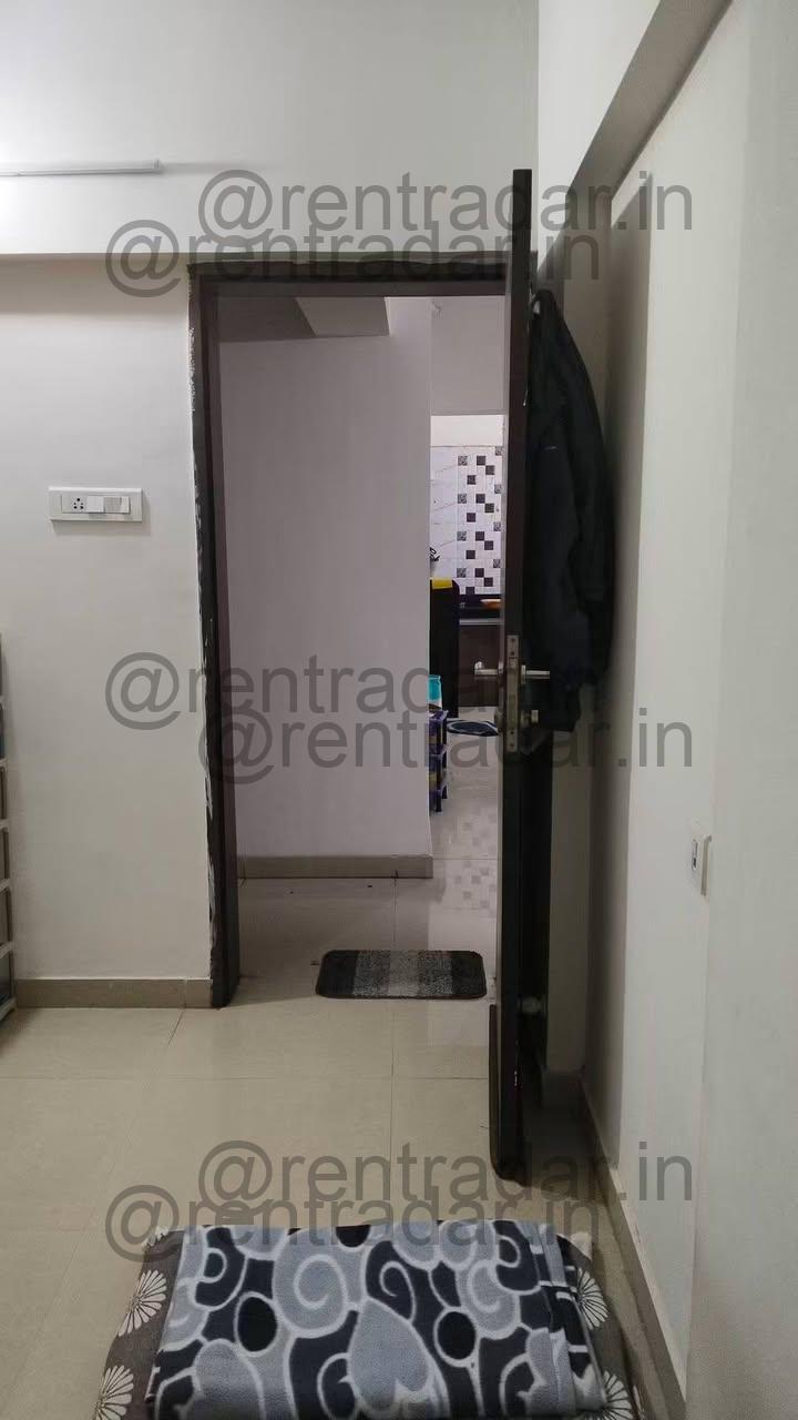 Private Room in 3 Bhk at Keshavnagar (vastushree Adrina)