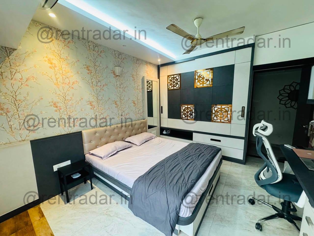 Private Room in 3bhk at Viman Nagar (konark Campus)