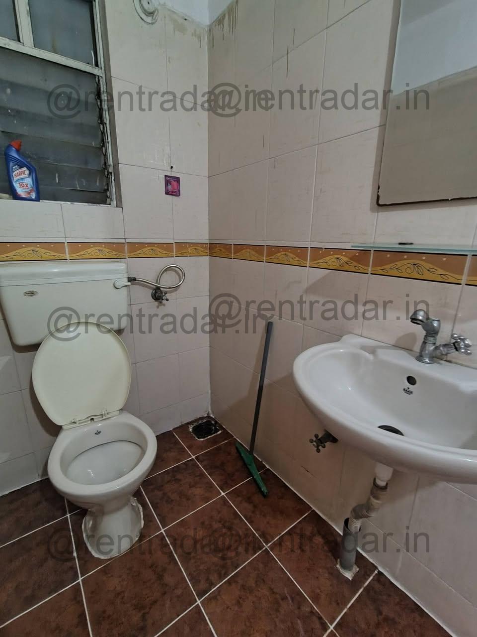 Private Room in 2 Bhk at Kharadi (fortune East)