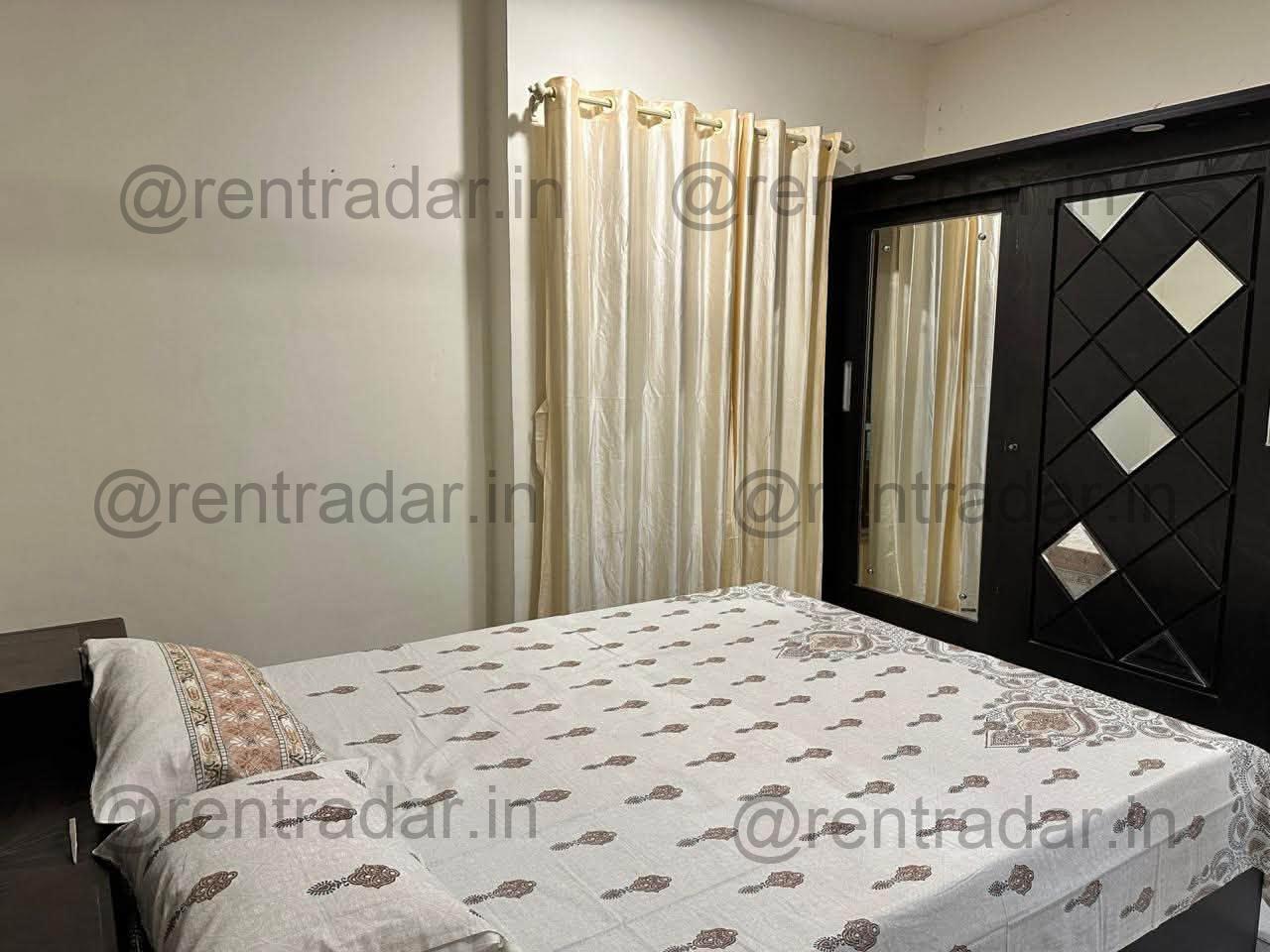 Room in 3bhk at Viman Nagar