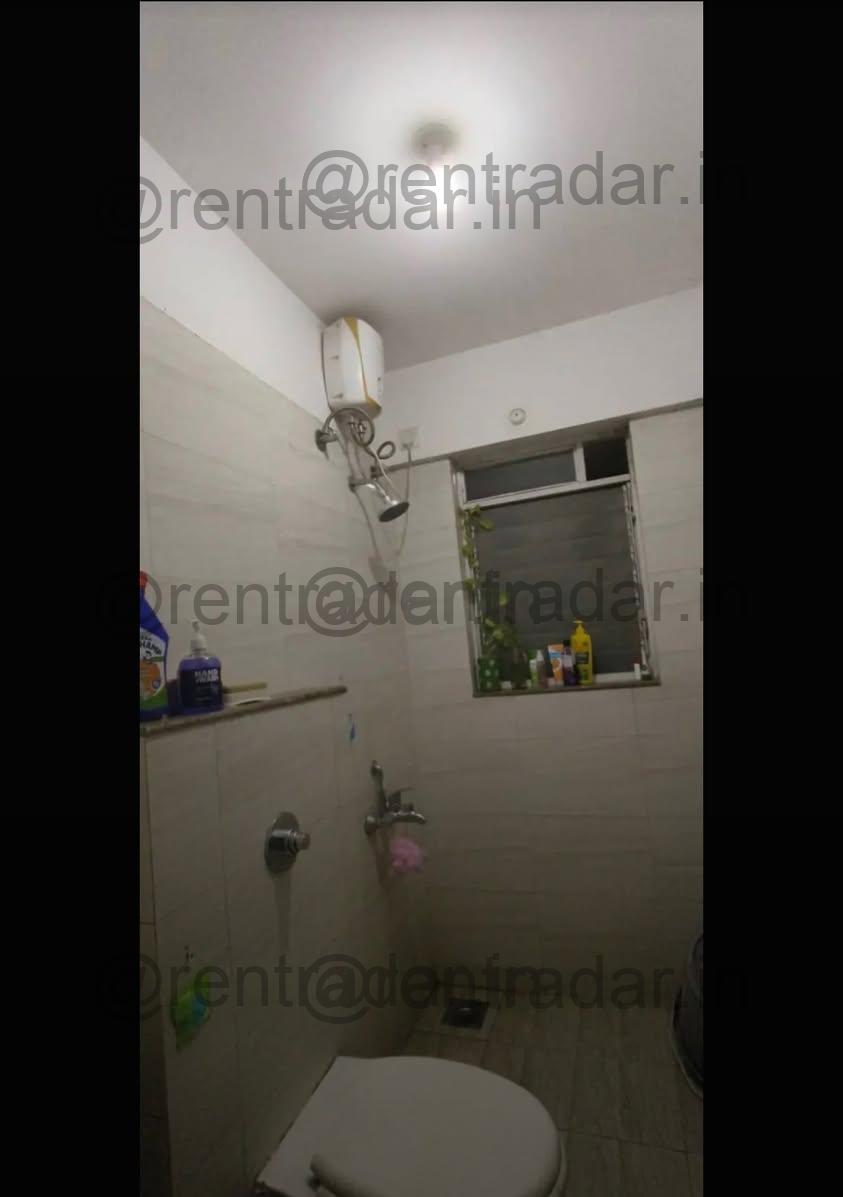 Private Room in 3.5 Bhk at Amanora (victory Tower)