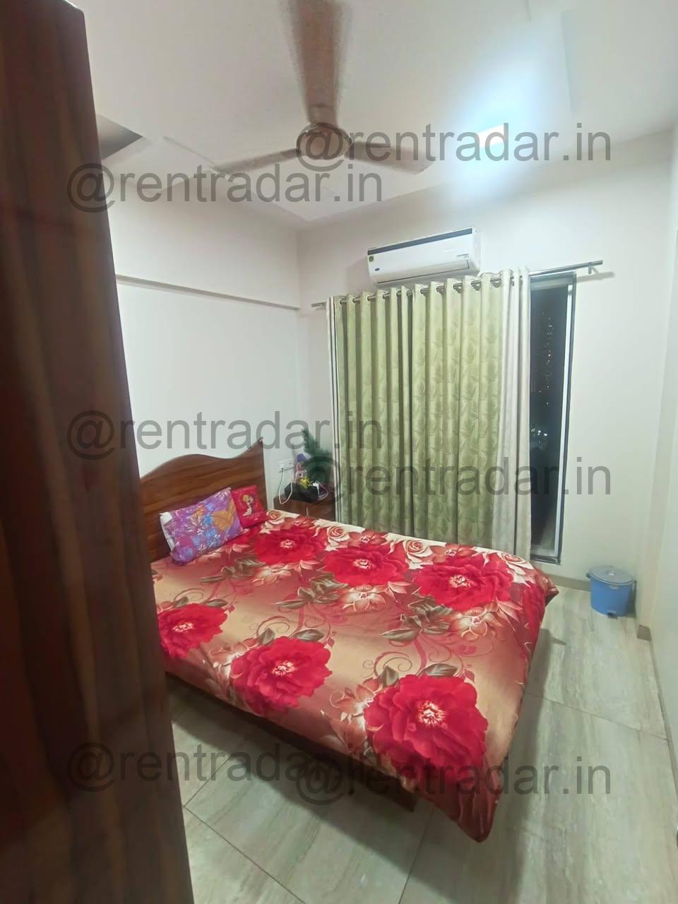 Room in 2bhk at Leisure Town, Amanora (j2 Building Apartment)