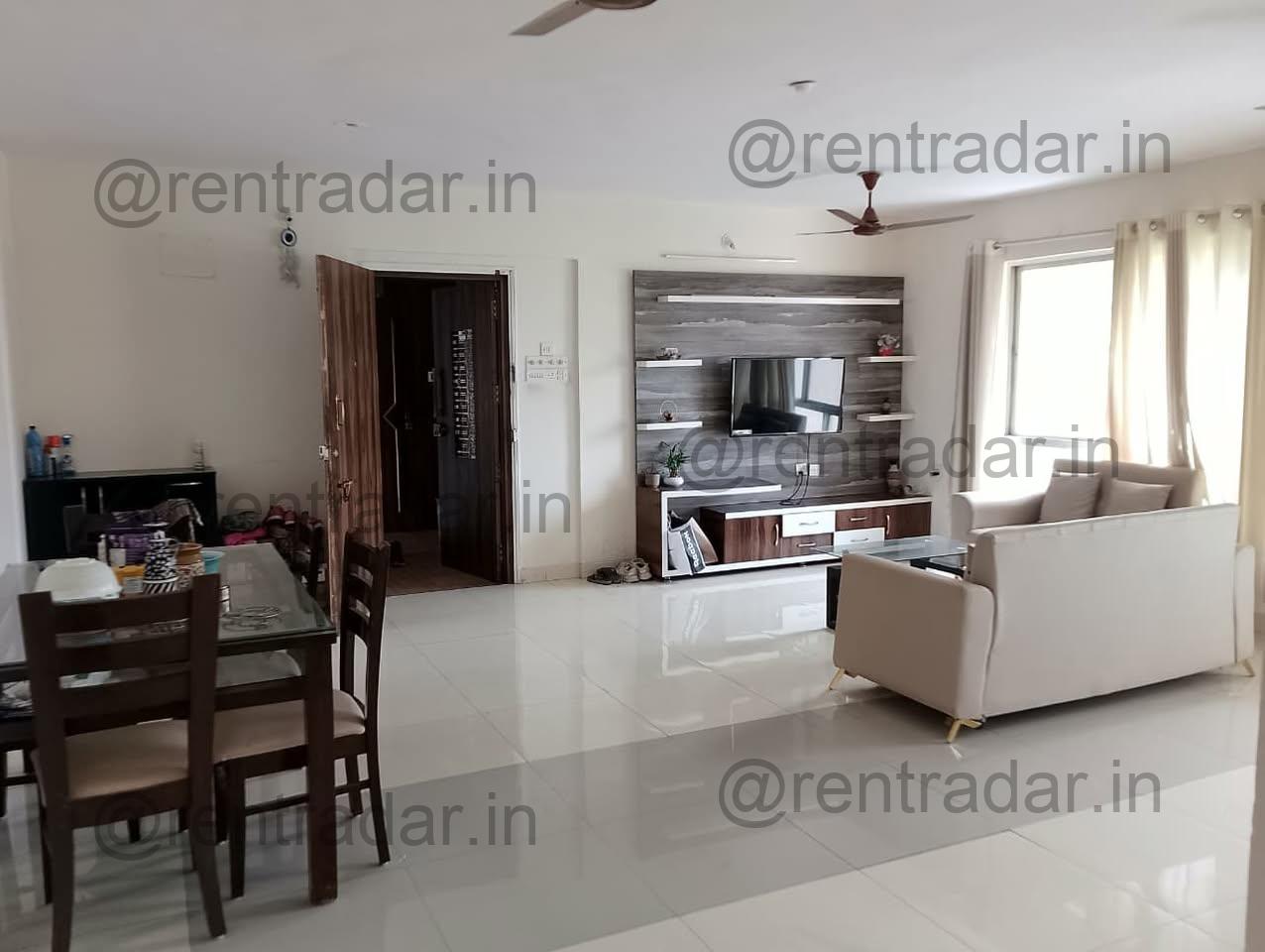 Room in 3 Bhk at Viman Nagar