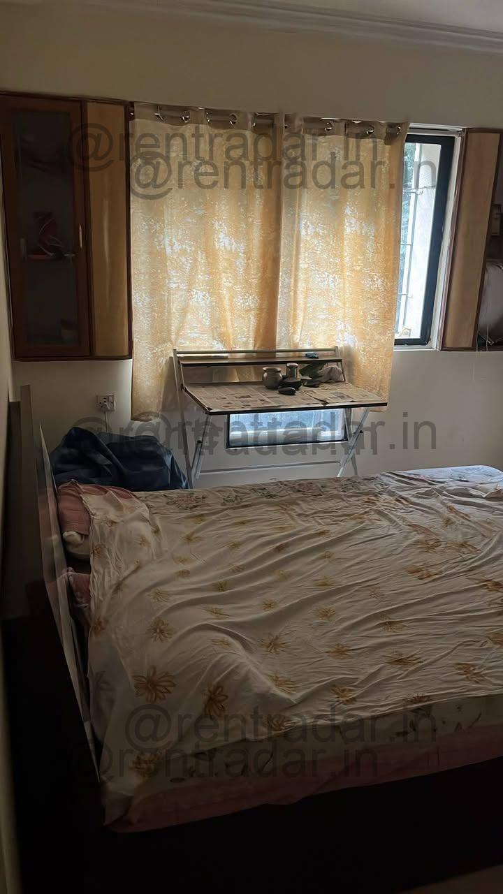 Room Available at Viman Nagar (neco Garden Society)