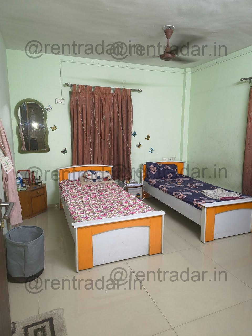 Room Available at Chinchwad (empire Estate)