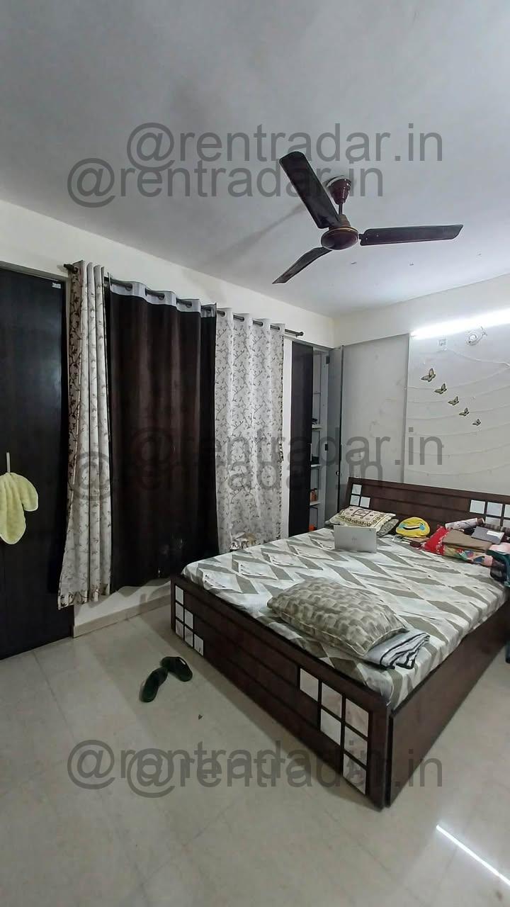 Room in 2bhk at Viman Nagar
