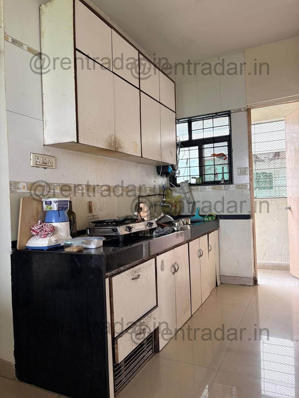 Room in 2 Bhk at Magarpatta City (iris)