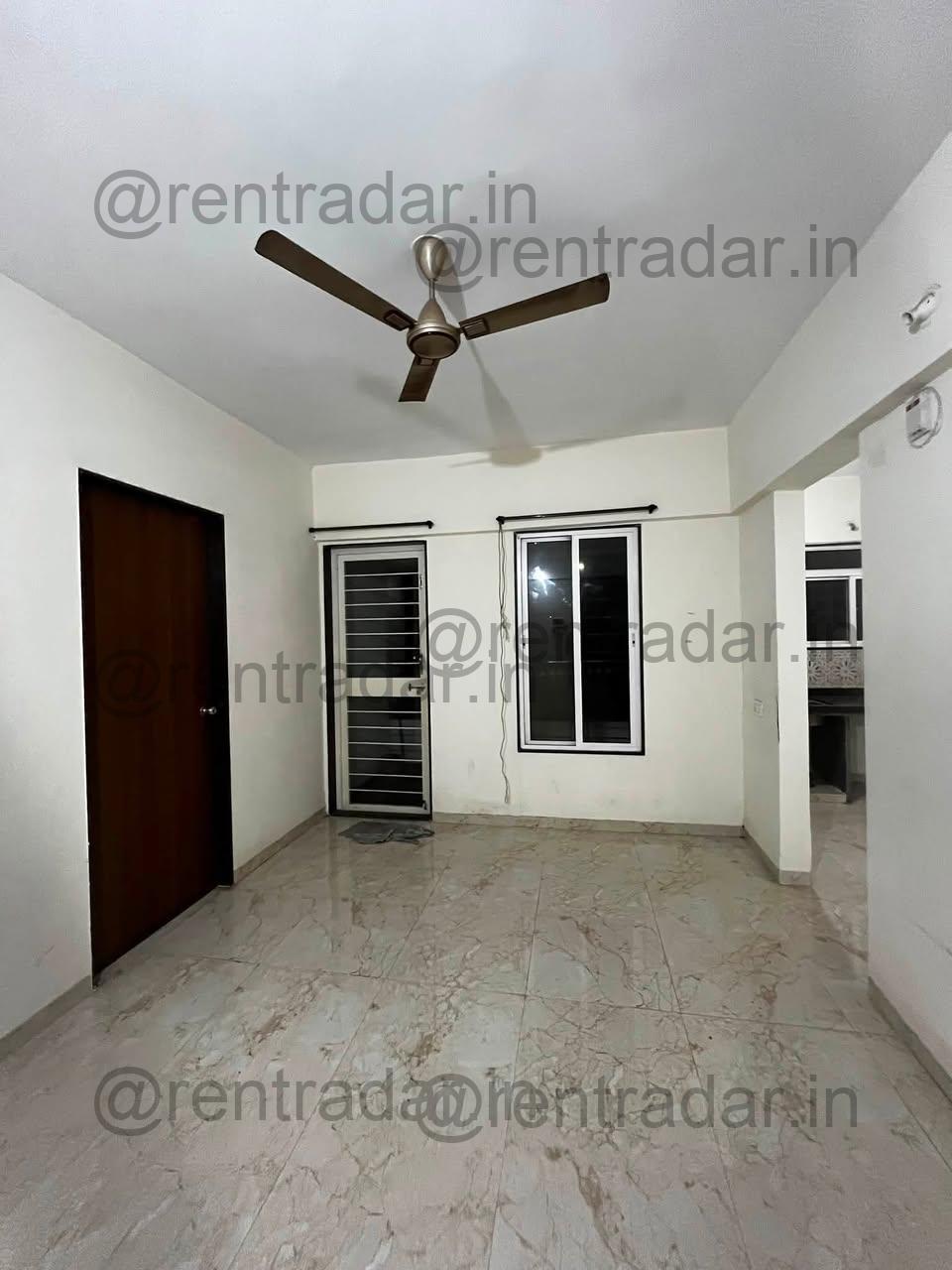 Room Available at Anand Nagar (kalpvruksh Society)