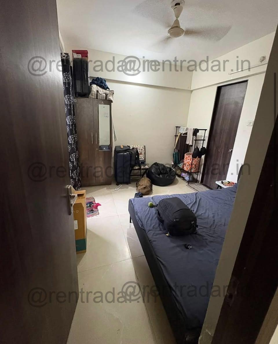 Room in 2 Bhk at Magarpatta (wellwisher Kiarah Terrazo)