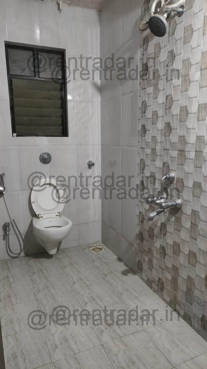 Room in 3.5 Bhk at Karve Nagar