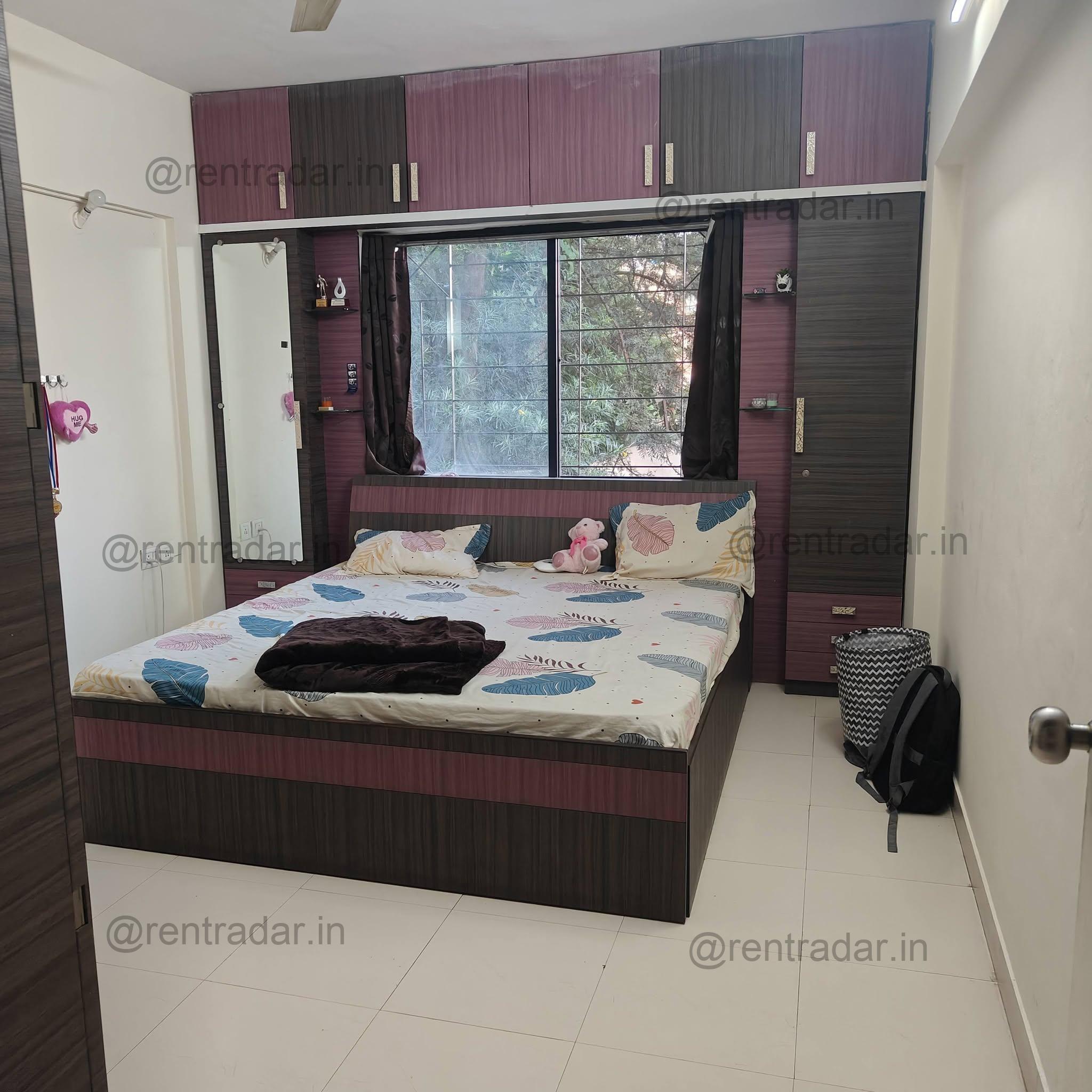 Room in 2 Bhk at Viman Nagar