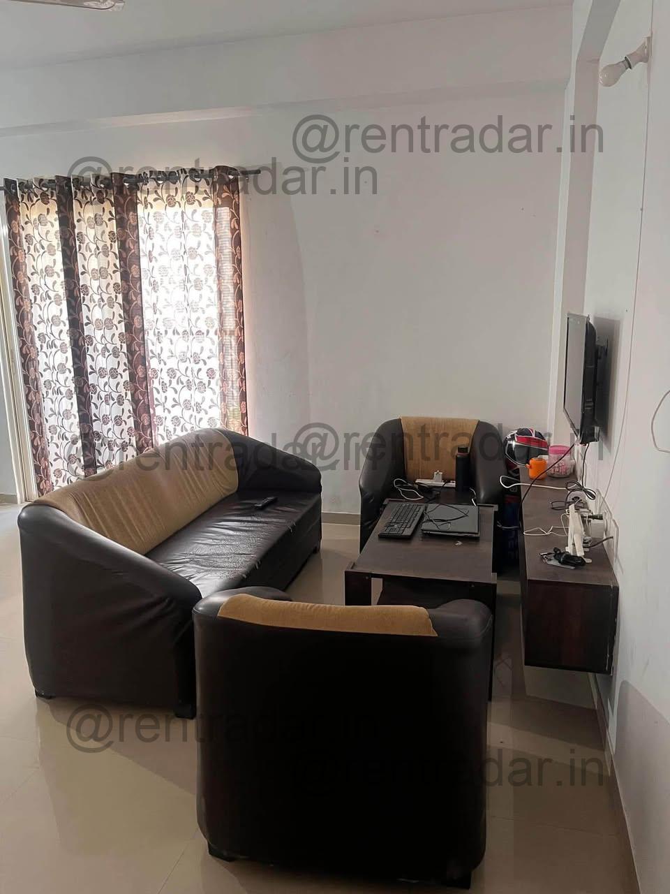 Room in 2bhk at Hinjewadi (the Cliff Garden)