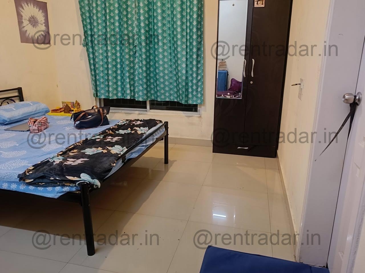 Room in 3 Bhk at Viman Nagar
